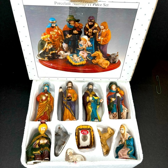 Scott's Other - Scott's Porcelain 11 piece Nativity Christmas set with wood base.